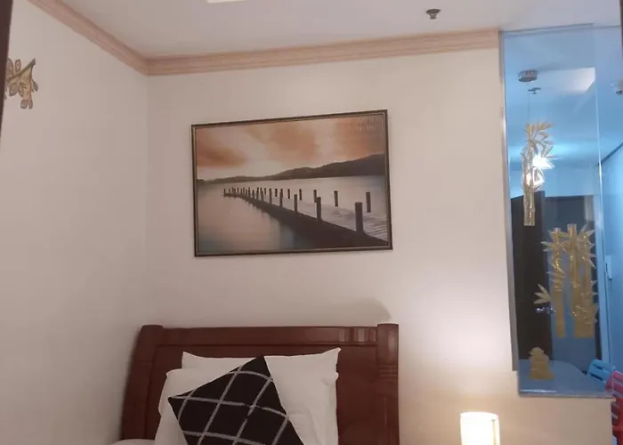 Birchtower With Balcony & Pool - Carosa Staycation *
